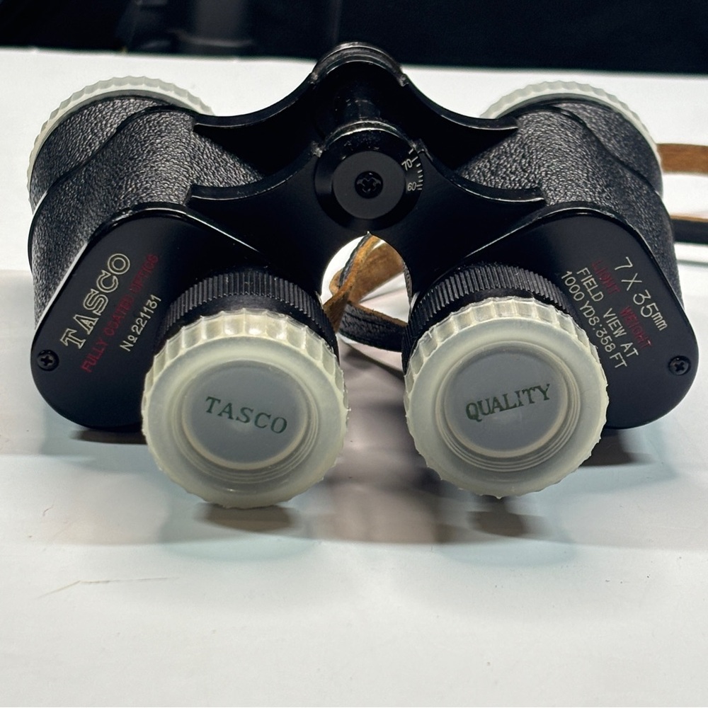 Vintage Tasco Japan Binoculars 7x35 358ft at 1000yds w/ Strap And Case
